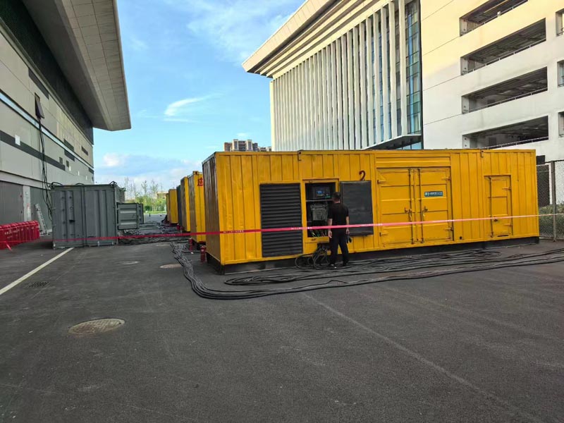 雄县柴油发电机冬季保养注意事项?